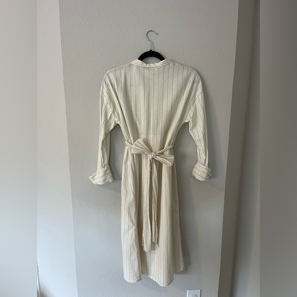 ZARA Basic Gold Button Linen Pinstripe Robe Midi Dress in Natural Cream XS - Picture 3 of 8